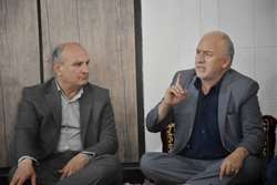 خانواده شهدا صاحبان اصلی انقلاب هستند