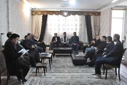 دیدار با خانواده شهدا باعث دلگرمی است