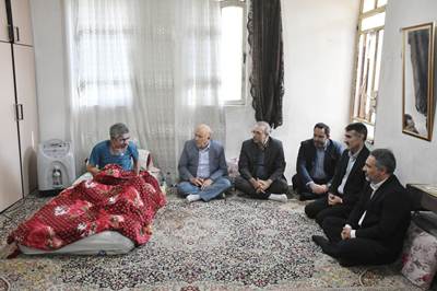 دیدار مدیرکل بنیاد شهید و امور ایثارگران لرستان با جمعی از جانبازان سرافراز ۷۰ درصد 