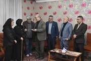 دیدار مشاور معاونت تعاون و امور اجتماعی بنیاد شهید مرکز با خانواده شهیدان «وحید بیرانوند و مهدی کمالیان» از شهدای جنگ رمضان 